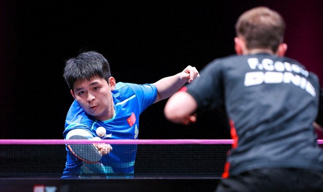 林诗栋定下26年目标！王艺迪大心脏蒯曼变灵动，国乒多哈赛3连胜|萨马拉|混团世界杯|男双|比赛|逆转_新浪体育_新浪新闻